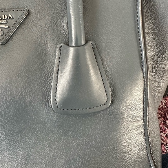 Authentic Prada Glacé Calf Twin Pocket Tote Bag, Dark Blue (Marine) - Repainted - Picture 13 of 15